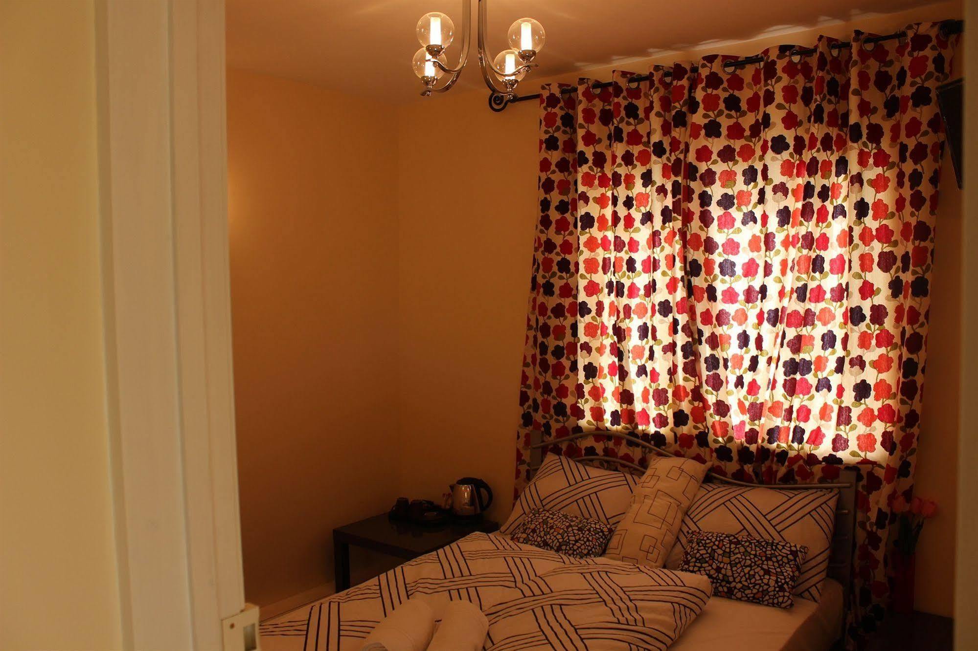 אילפורד Avenue Inn מראה חיצוני תמונה